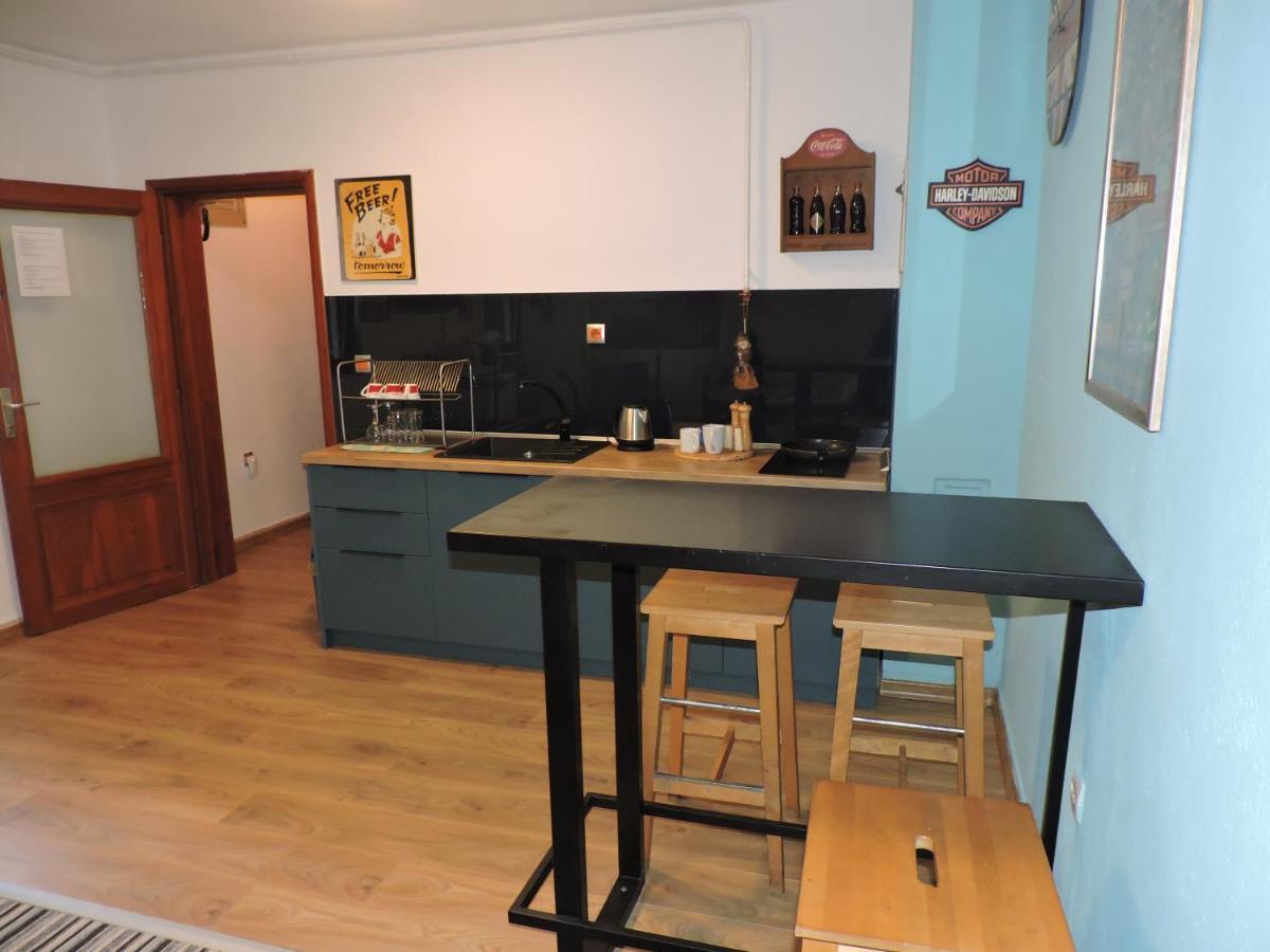 Apartments Music And Garden Saraievo Exterior foto