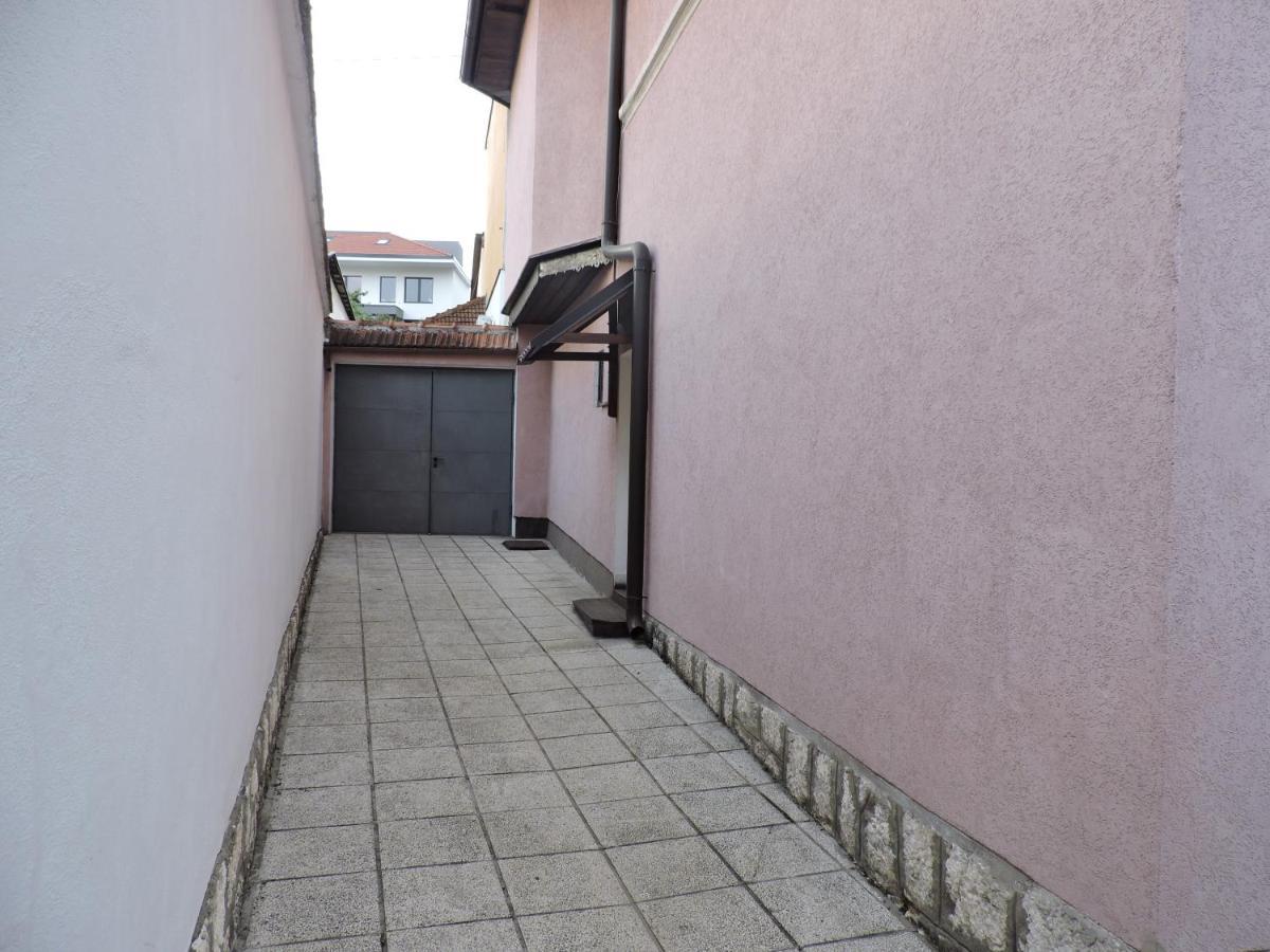 Apartments Music And Garden Saraievo Exterior foto
