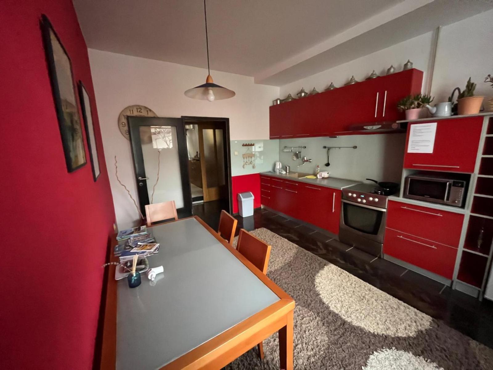 Apartments Music And Garden Saraievo Exterior foto